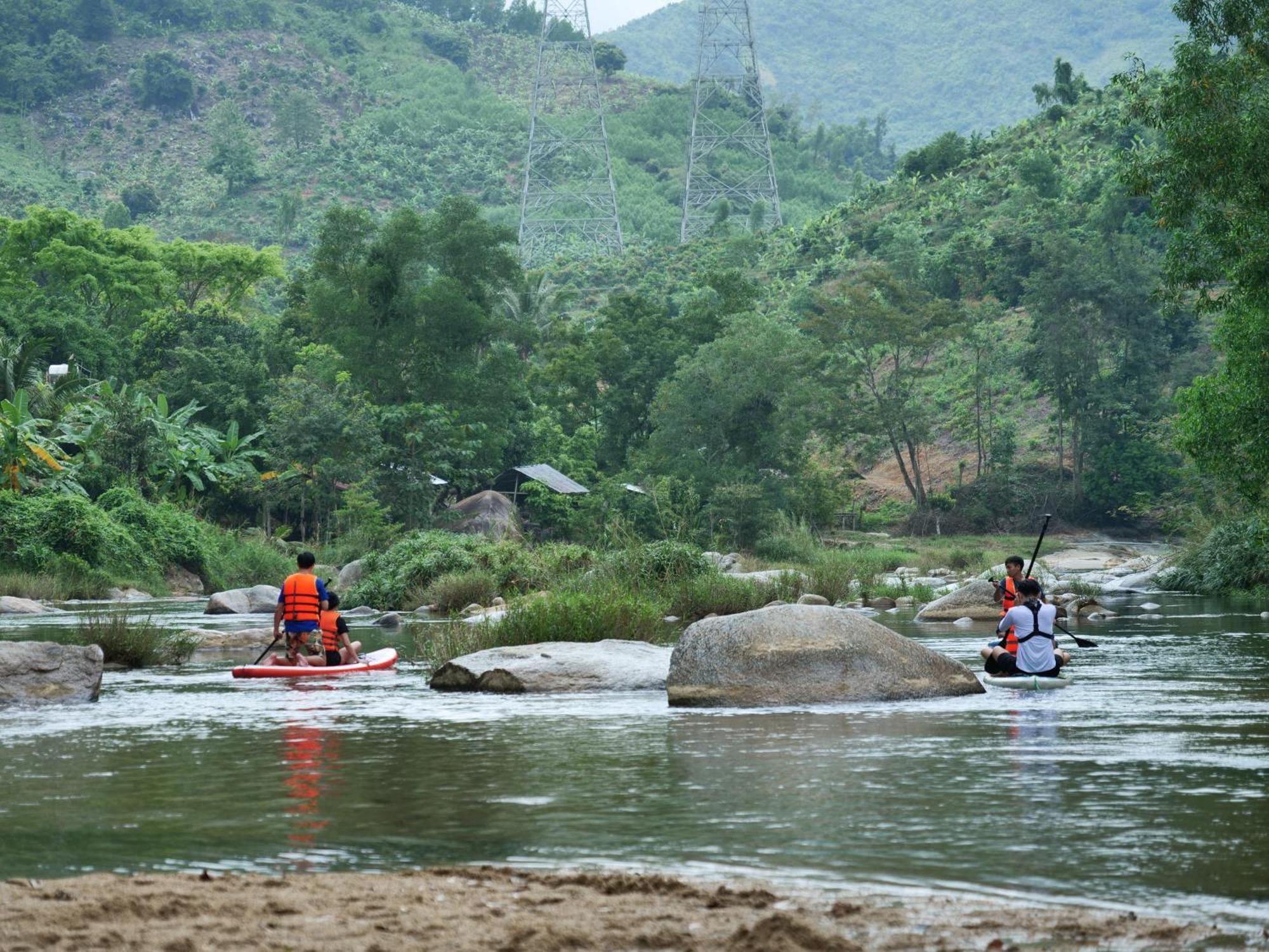 Hon Ba Valley * Cam Lam